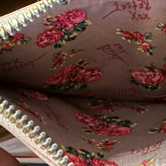 Betsey Johnson Keychain Card Wallet NWOT - Picture 4 of 7